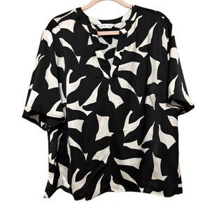 Nine West Top Womens 1X Black White Abstract Flared Half Sleeve Career Blouse